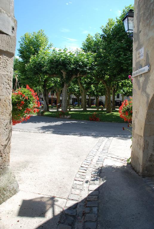 La Maison Des Cornieres Fourcès Buitenkant foto