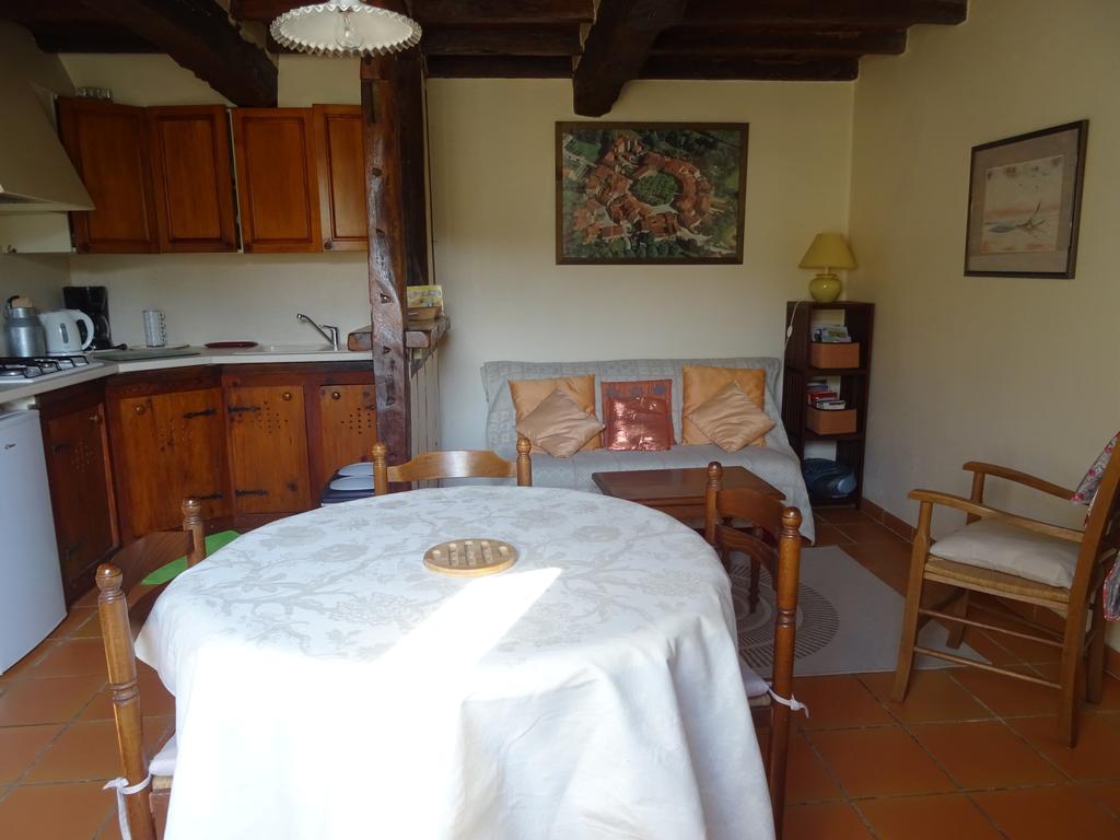 La Maison Des Cornieres Fourcès Buitenkant foto